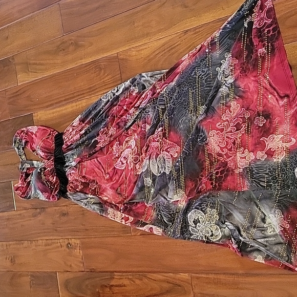 Gorgeous maxi dress from Maui - Picture 2 of 3